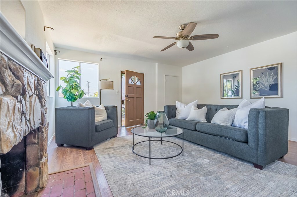 Property Photo:  2375 Couts Avenue  CA 90040 