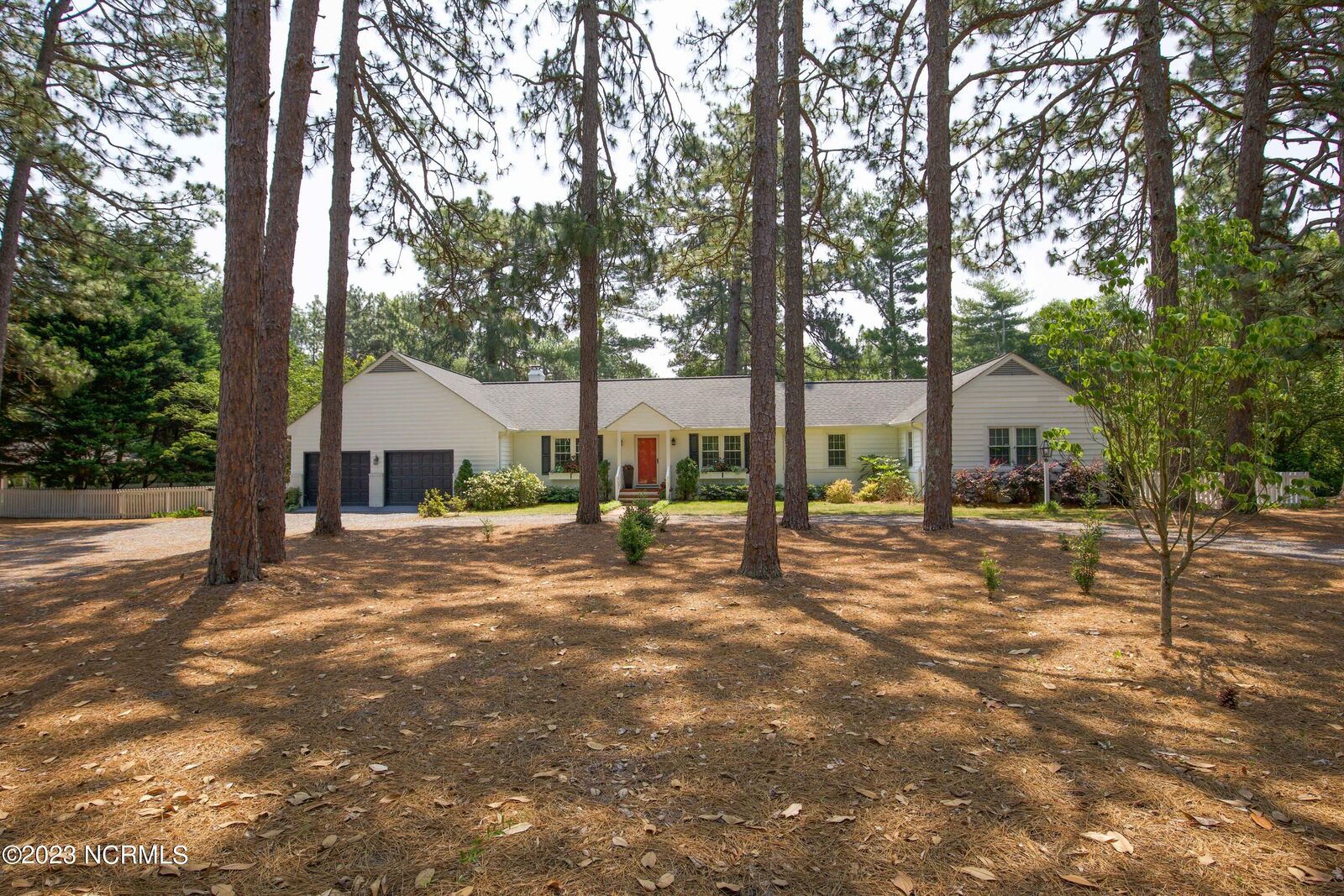 Property Photo: 260 Everette Road NC 28374