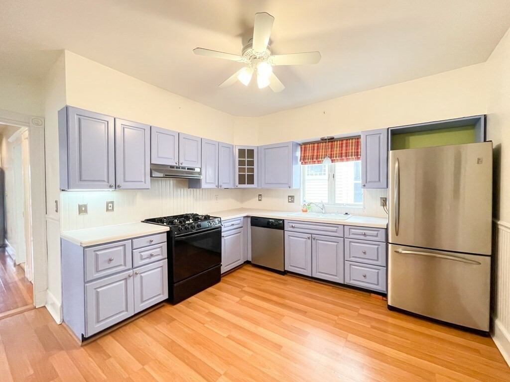 Property Photo:  183 Savin Hill Avenue 1  MA 02125 