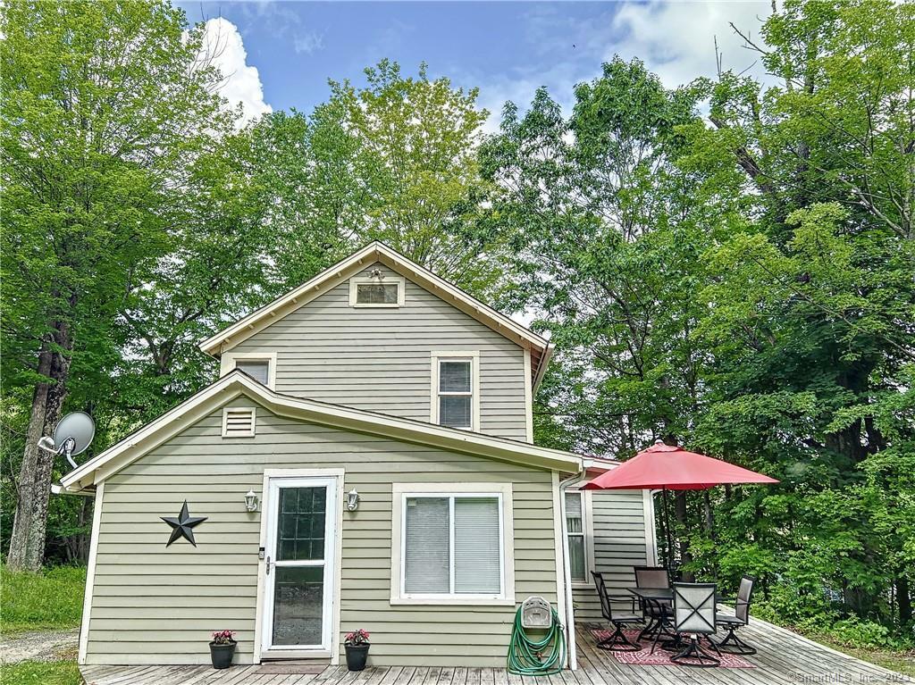 Property Photo:  159 Pratt Street  CT 06098 