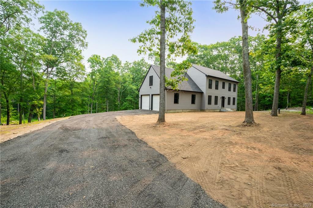 Property Photo:  8 Bogue Lane  CT 06423 