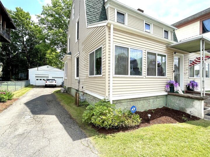 House for sale in Johnson City 205 Saint Charles Street, Johnson City