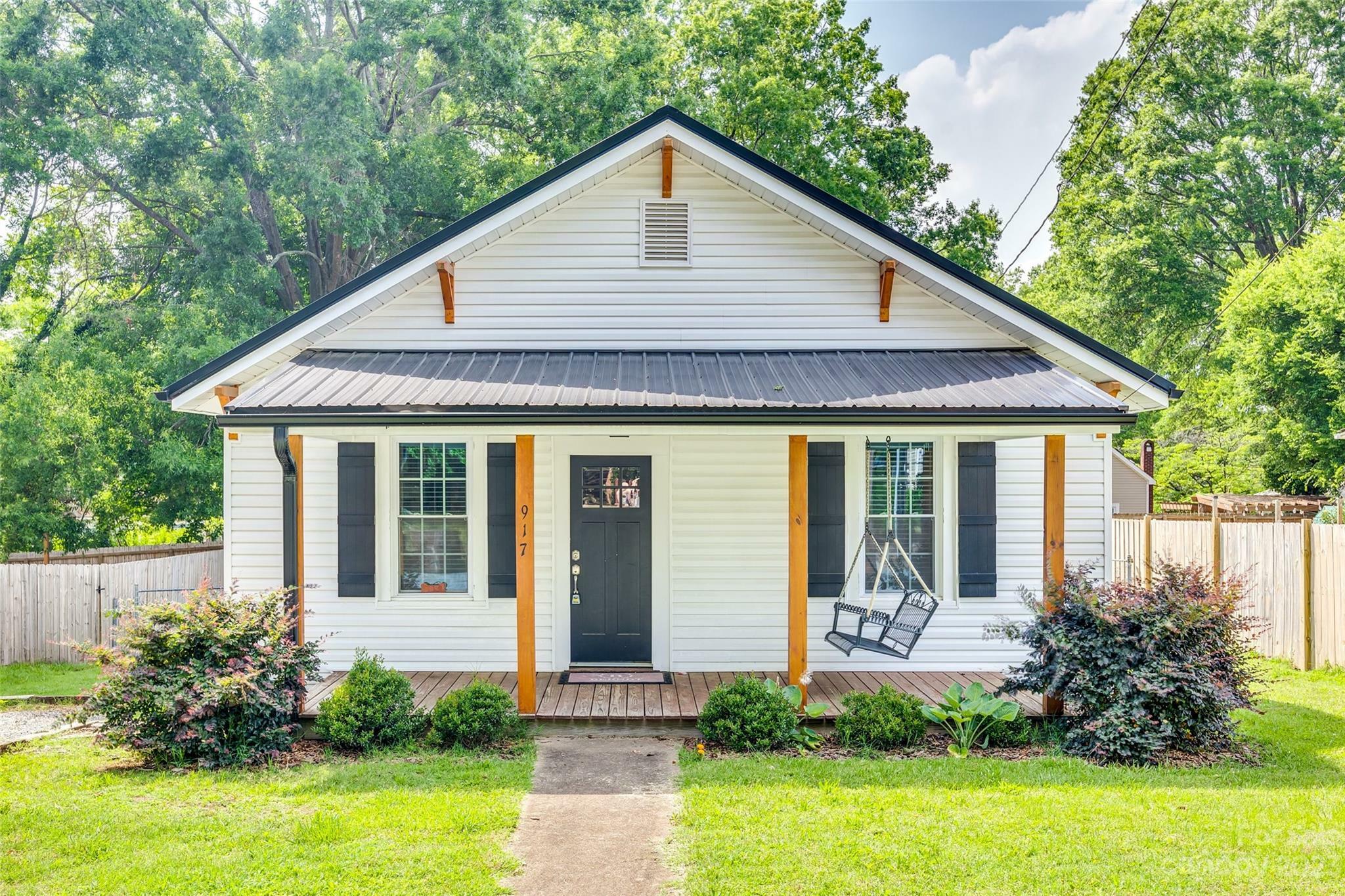 Property Photo:  917 N Juniper Avenue  NC 28081 