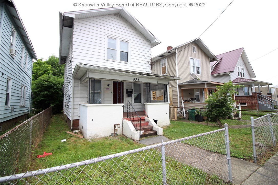 Property Photo: 1533 2nd Avenue WV 25387