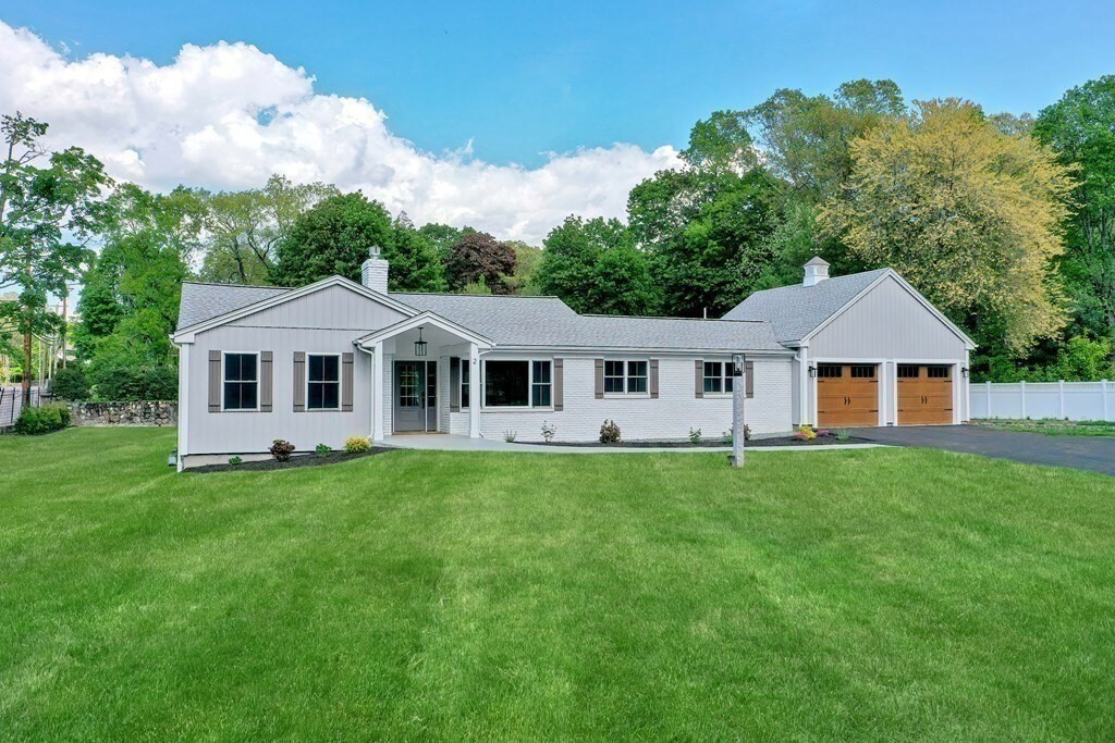 Property Photo:  2 Briarcliff Road  MA 01747 