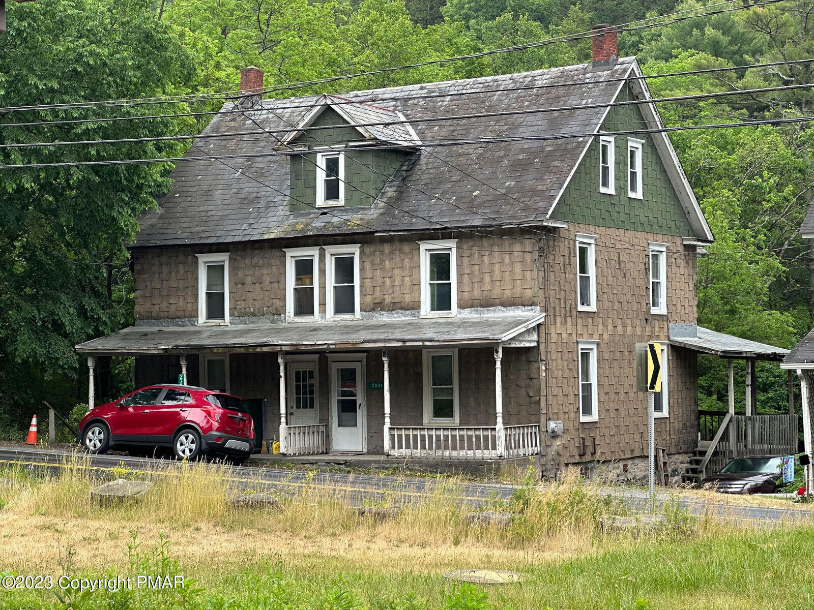 Property Photo: 2374 Paradise Trail PA 18301