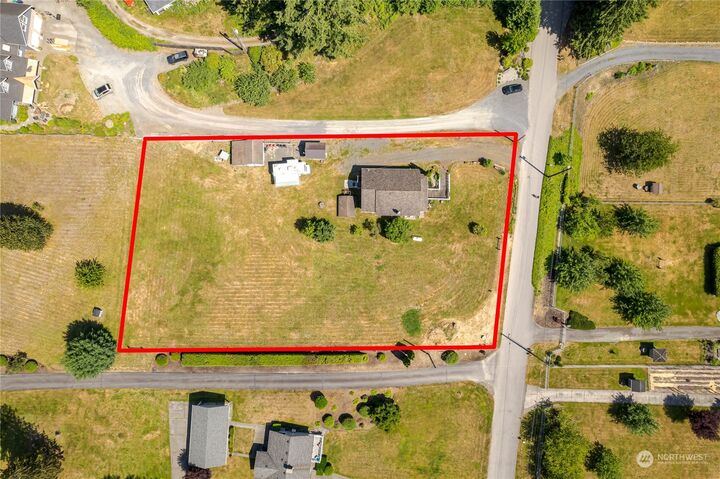 Property Photo: 21708 88th Drive NE WA 98223