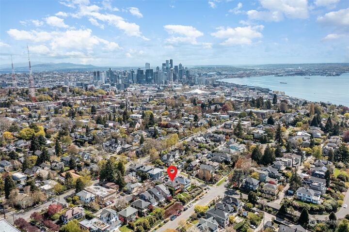 Property Photo: 1804 7th Avenue W WA 98119