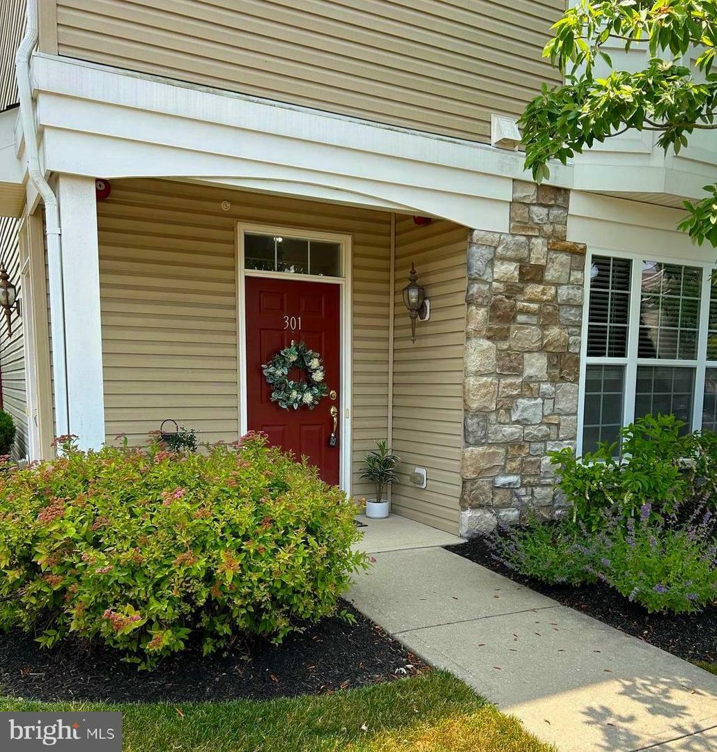 Property Photo:  301 Raphael Court  NJ 08094 