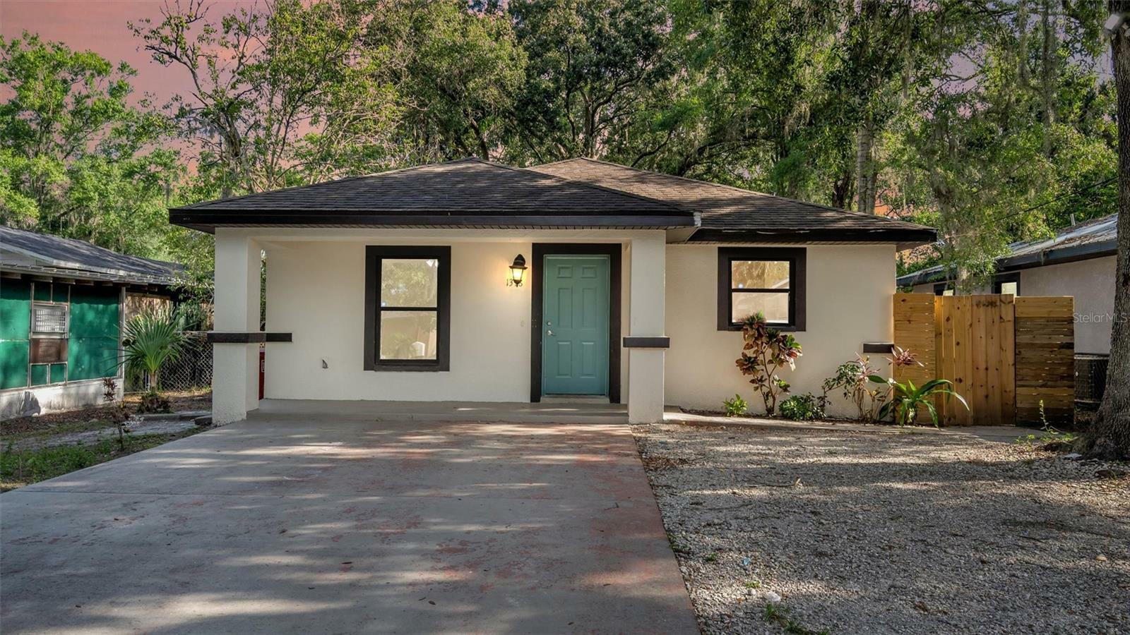 Property Photo:  1316 E Church Street  FL 33563 