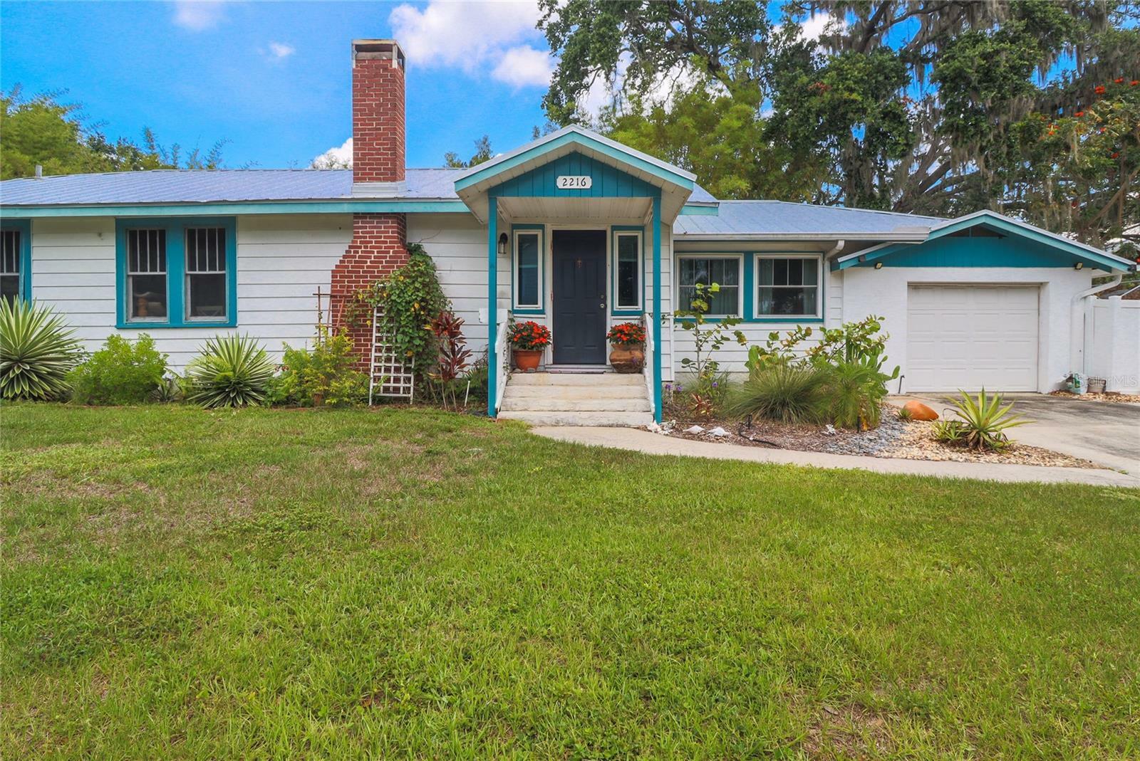 Property Photo:  2216 13th Avenue W  FL 34205 