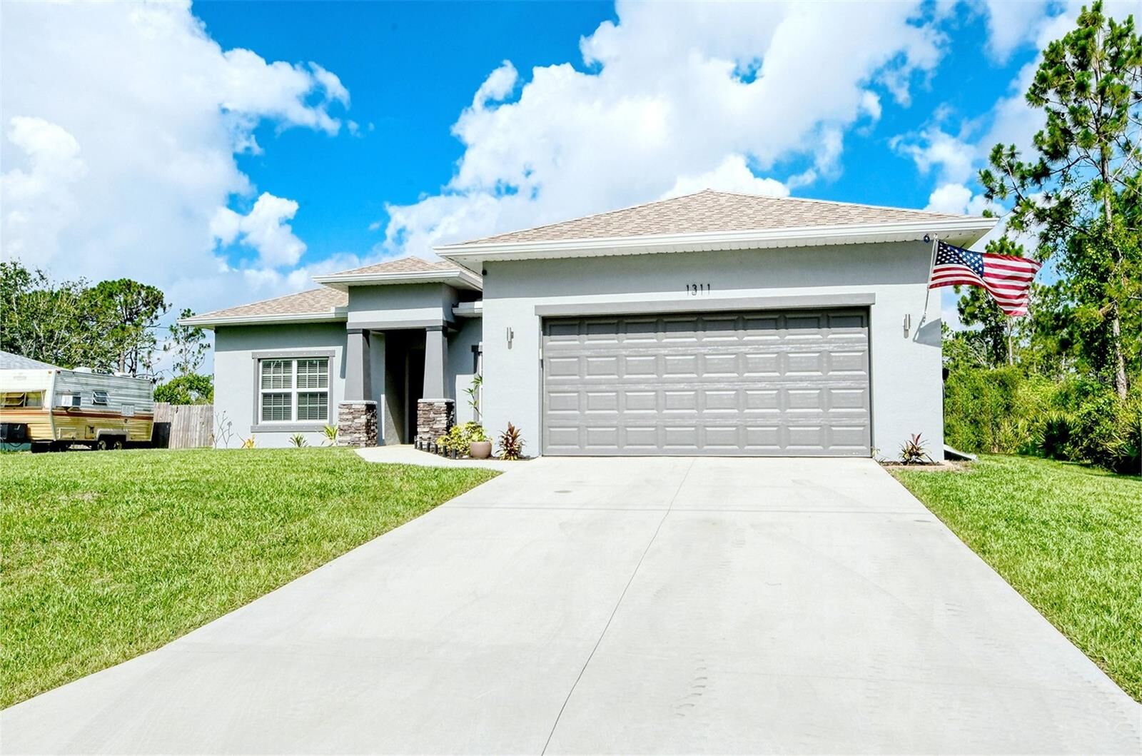 Property Photo: 1311 Andalusia Street FL 34286