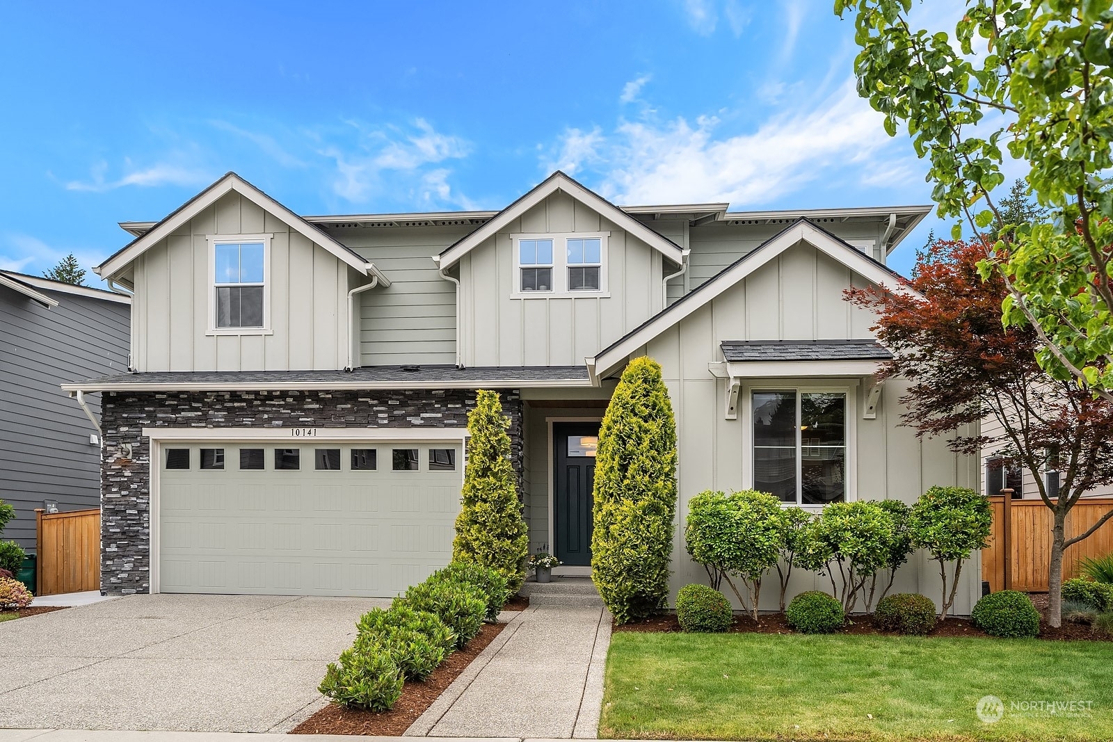 Property Photo: 10141 134th Place NE WA 98033