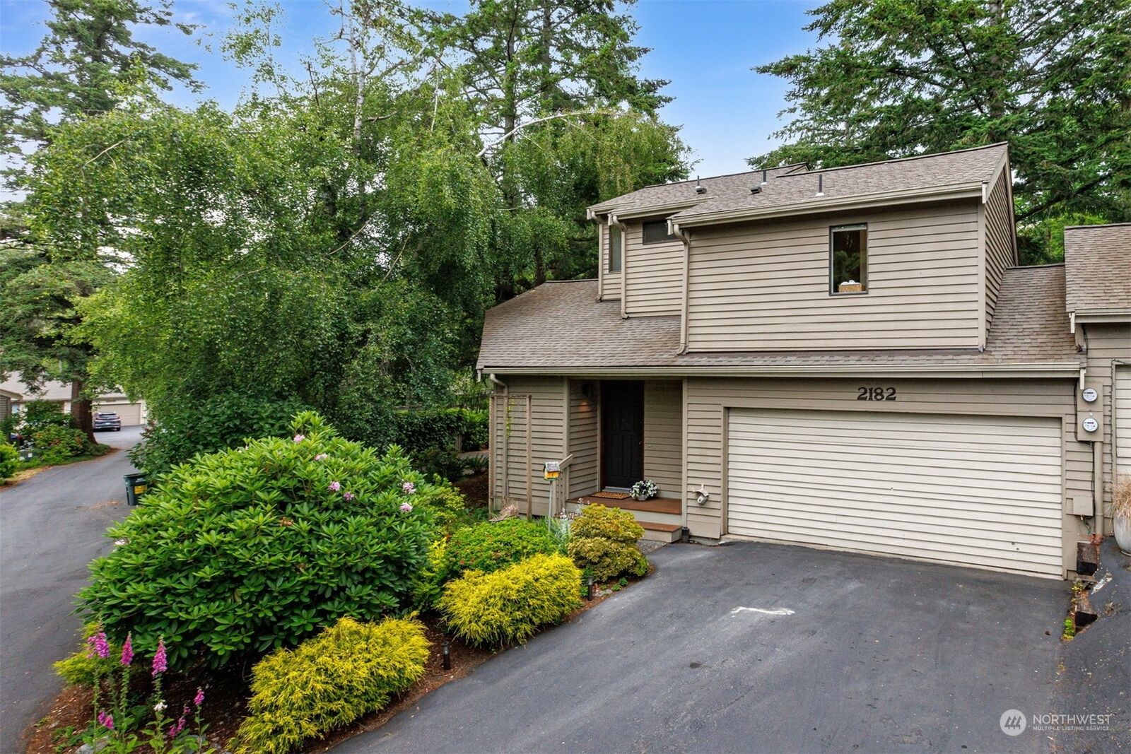 Property Photo:  2182 E Birch Street 8B  WA 98229 