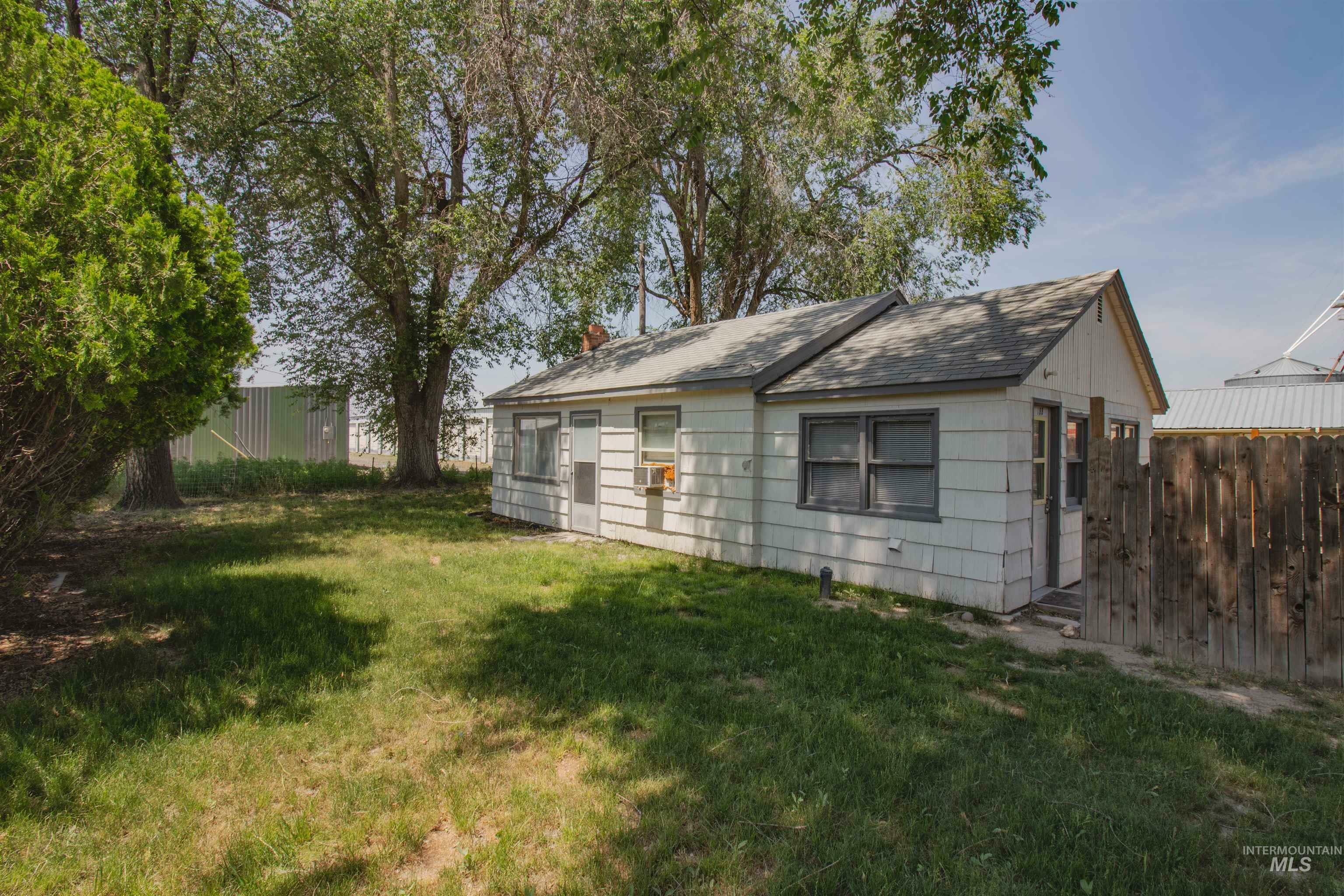 Property Photo:  188 W Morton Street  OR 97918 