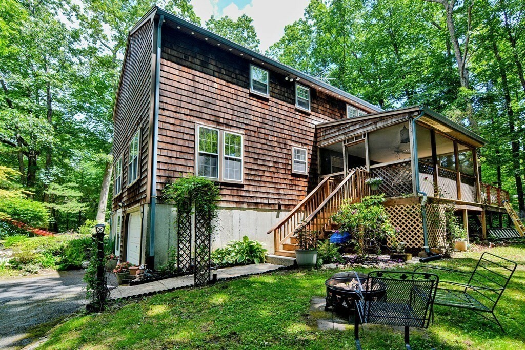 Property Photo:  5 Oak Ter  MA 01757 