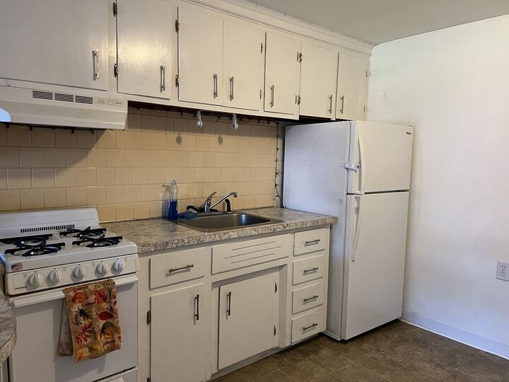 Property Photo:  180 Tyngsboro Rd 49D  MA 01863 