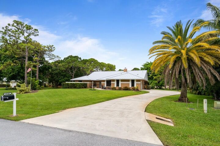 2746 NE Cypress Lane  Jensen Beach FL 34957 photo