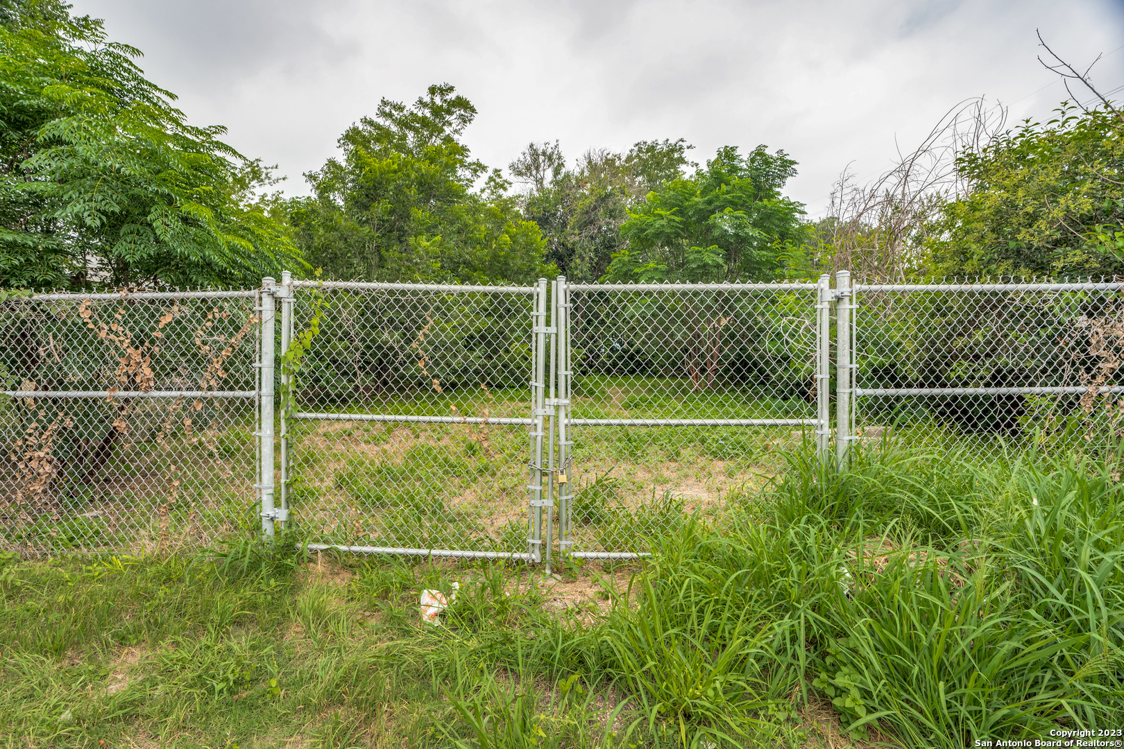 Property Photo:  1125 Rogers Ave  TX 78202 
