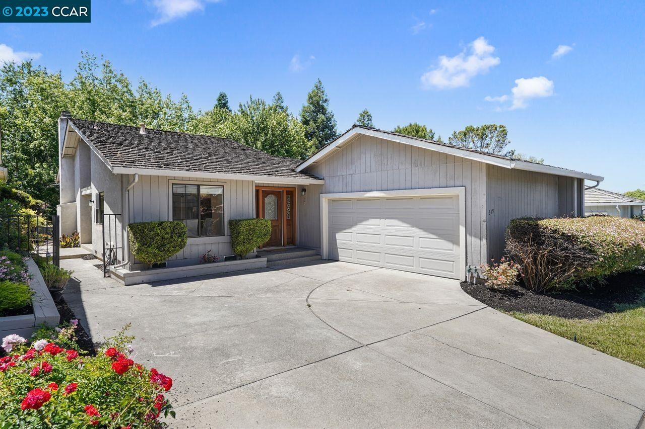Property Photo: 619 Paradise Valley Ct S CA 94526