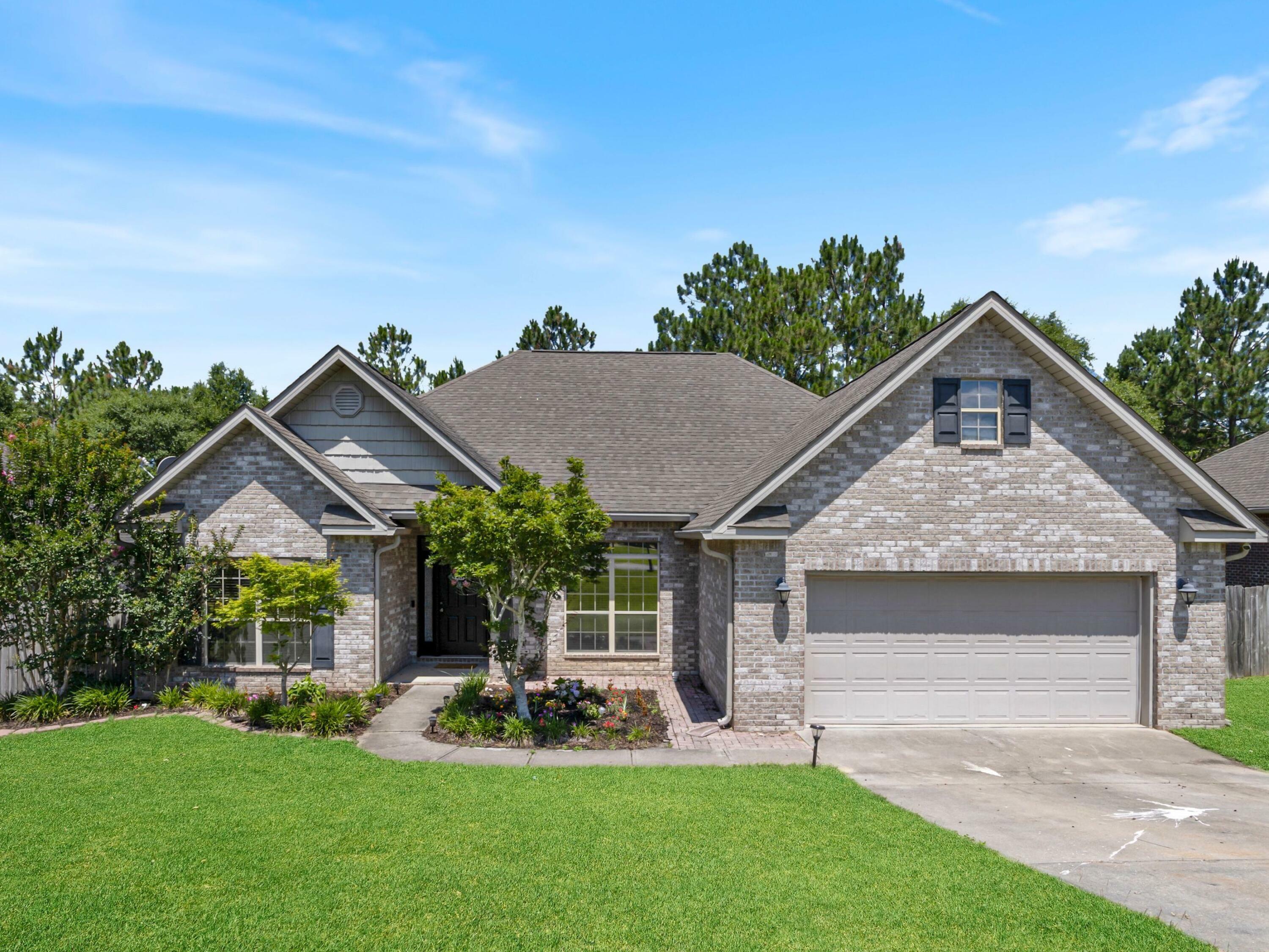 Property Photo: 137 Crab Apple Avenue FL 32536