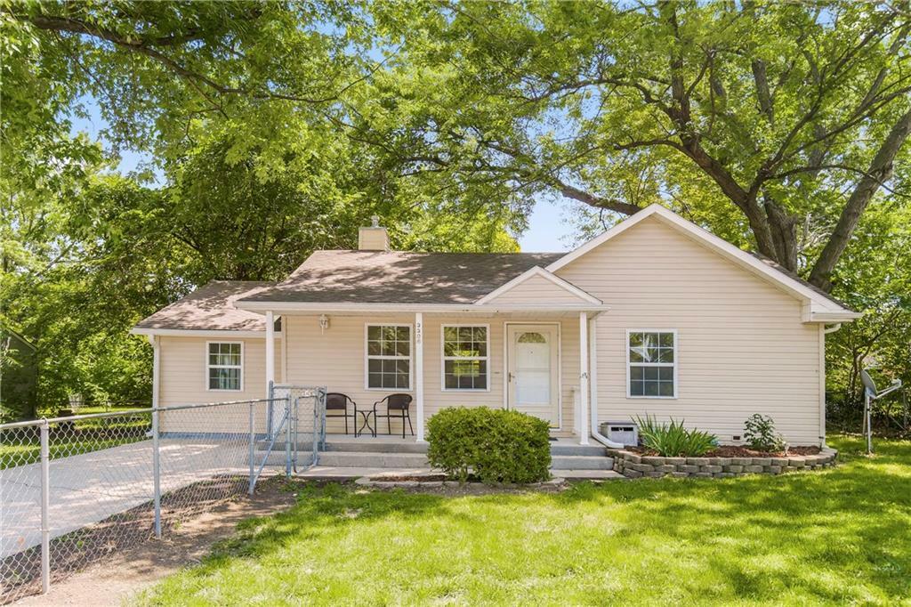 Property Photo:  3306 S Ocheltree Street  KS 66061 