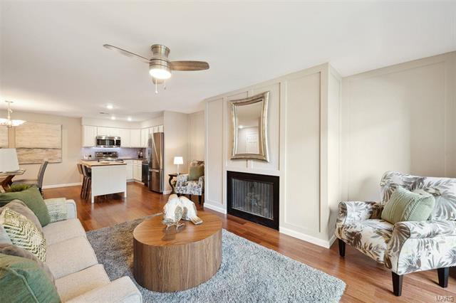 Property Photo: 950 E Rue De La Banque #212 MO 63141