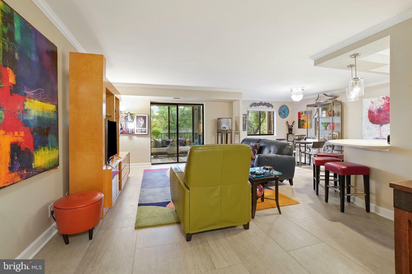 5902 Mount Eagle Drive 305  Alexandria VA 22303 photo