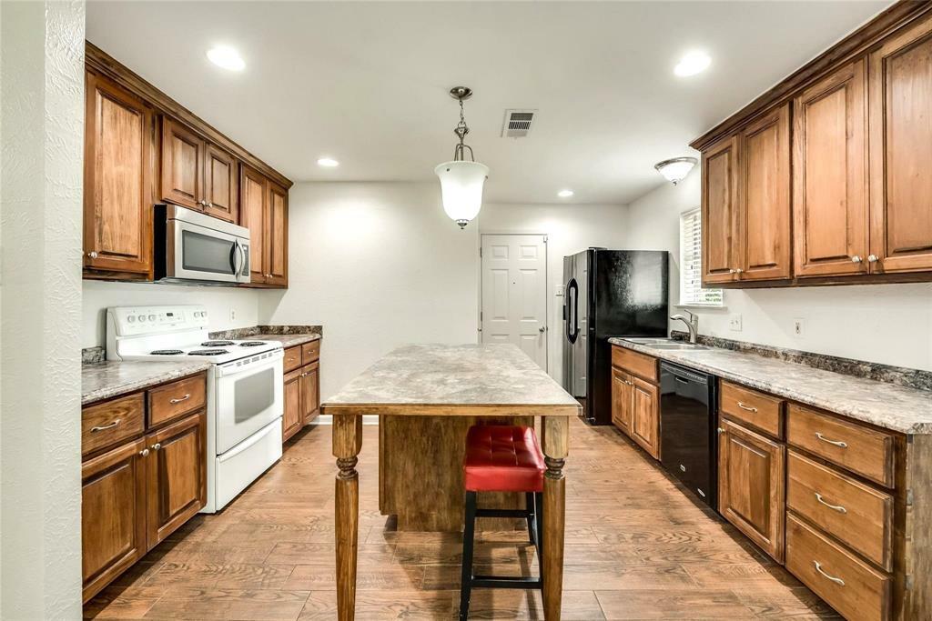 Property Photo: 7016 Payte Lane TX 76182