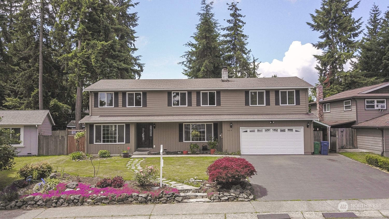 Property Photo:  9219 NE 139th Street  WA 98034 