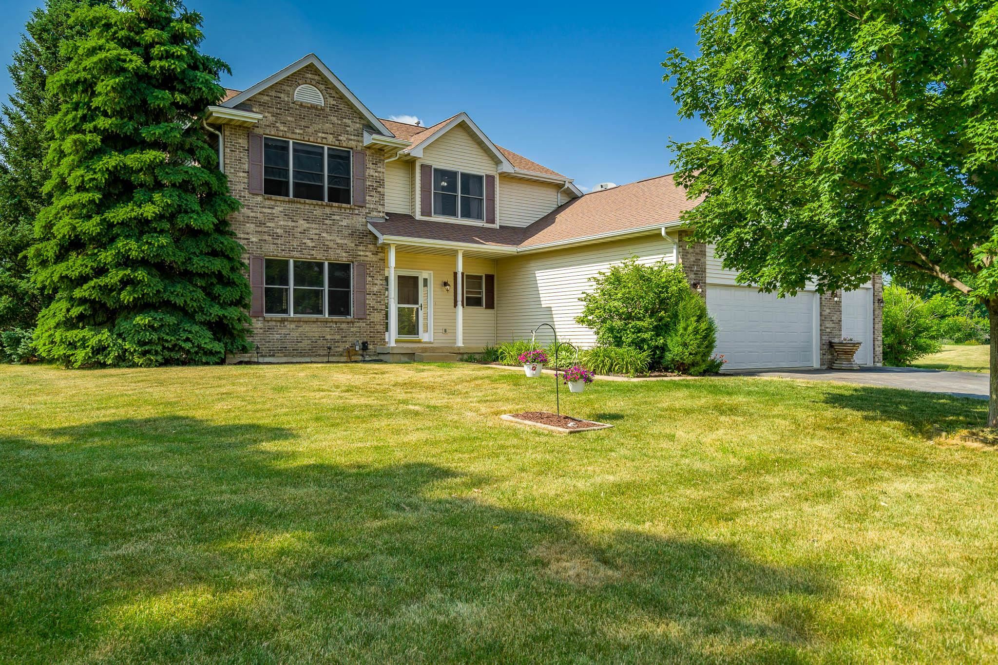 Property Photo:  226 Brooke Lane  IL 61107 