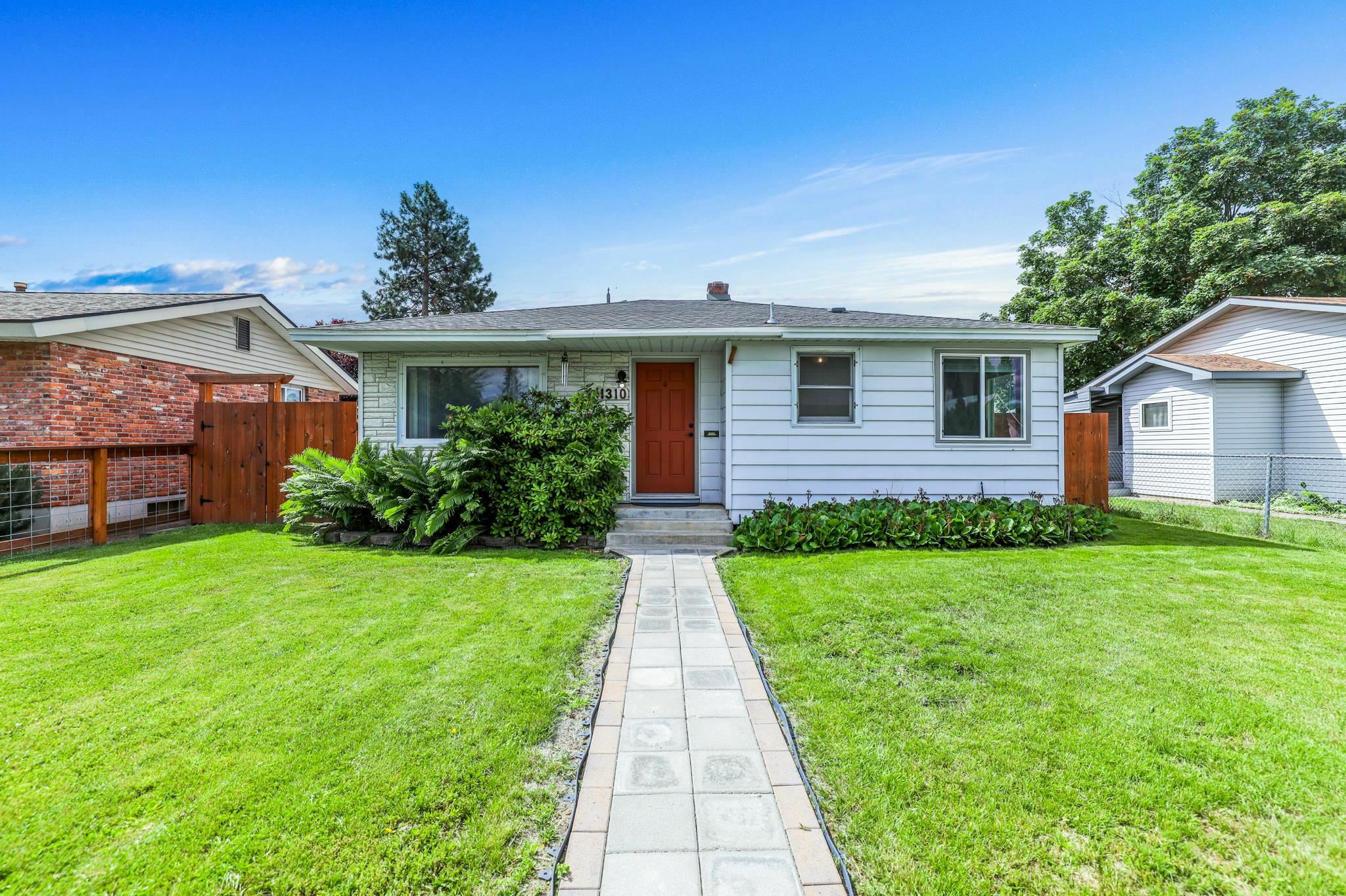 Property Photo:  1310 E E Sanson Ave  WA 99207 