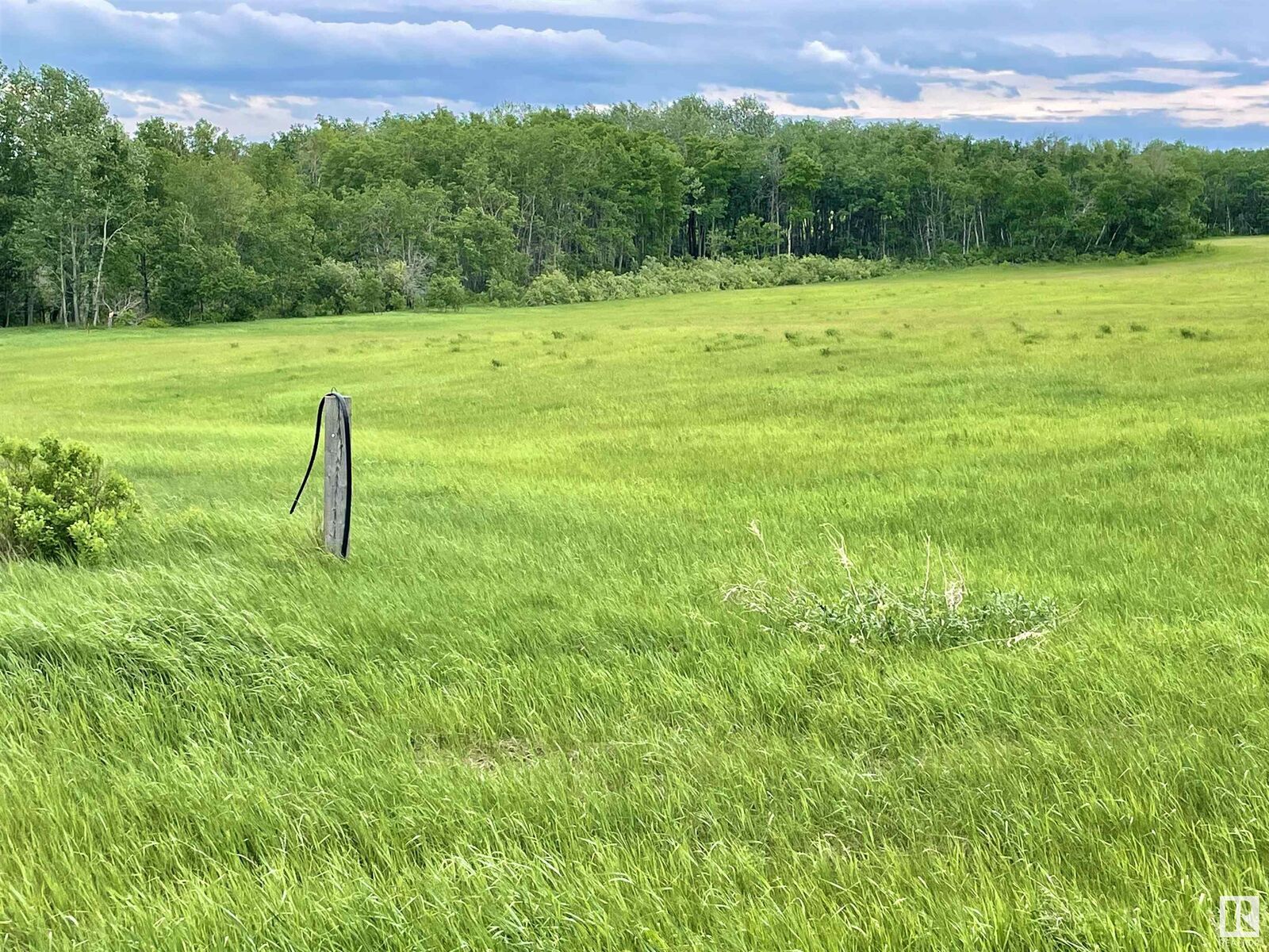 Property Photo:  41512 Township Road 624  AB T9M 1P1 