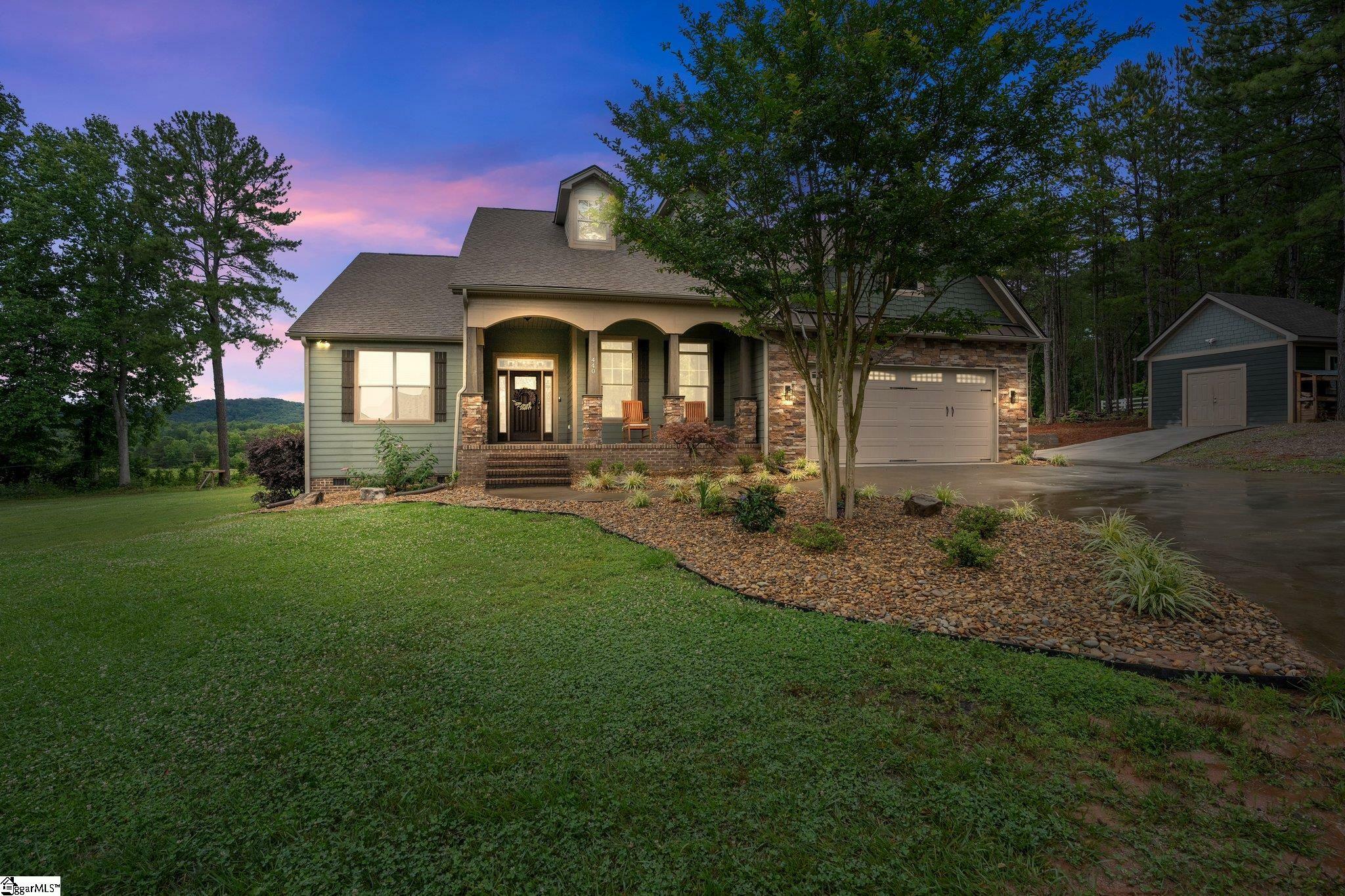 Property Photo:  440 N Southerlin Road  SC 29687 