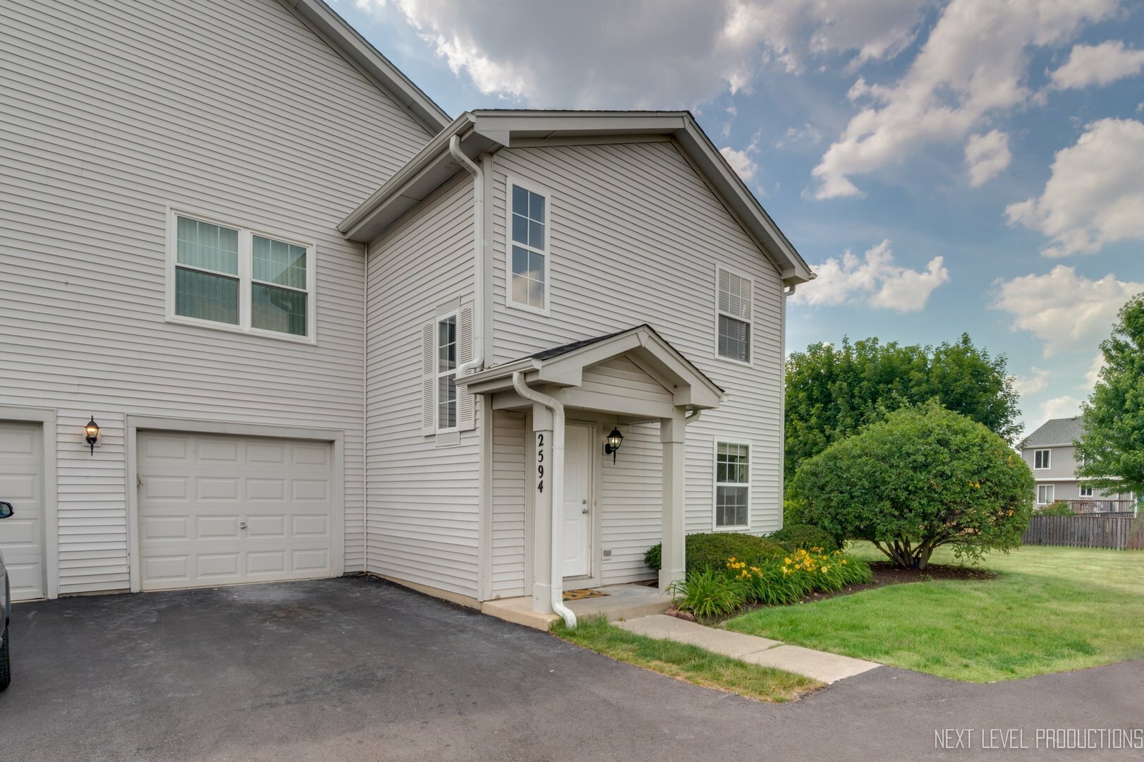 Property Photo:  2594 Dickens Court  IL 60503 