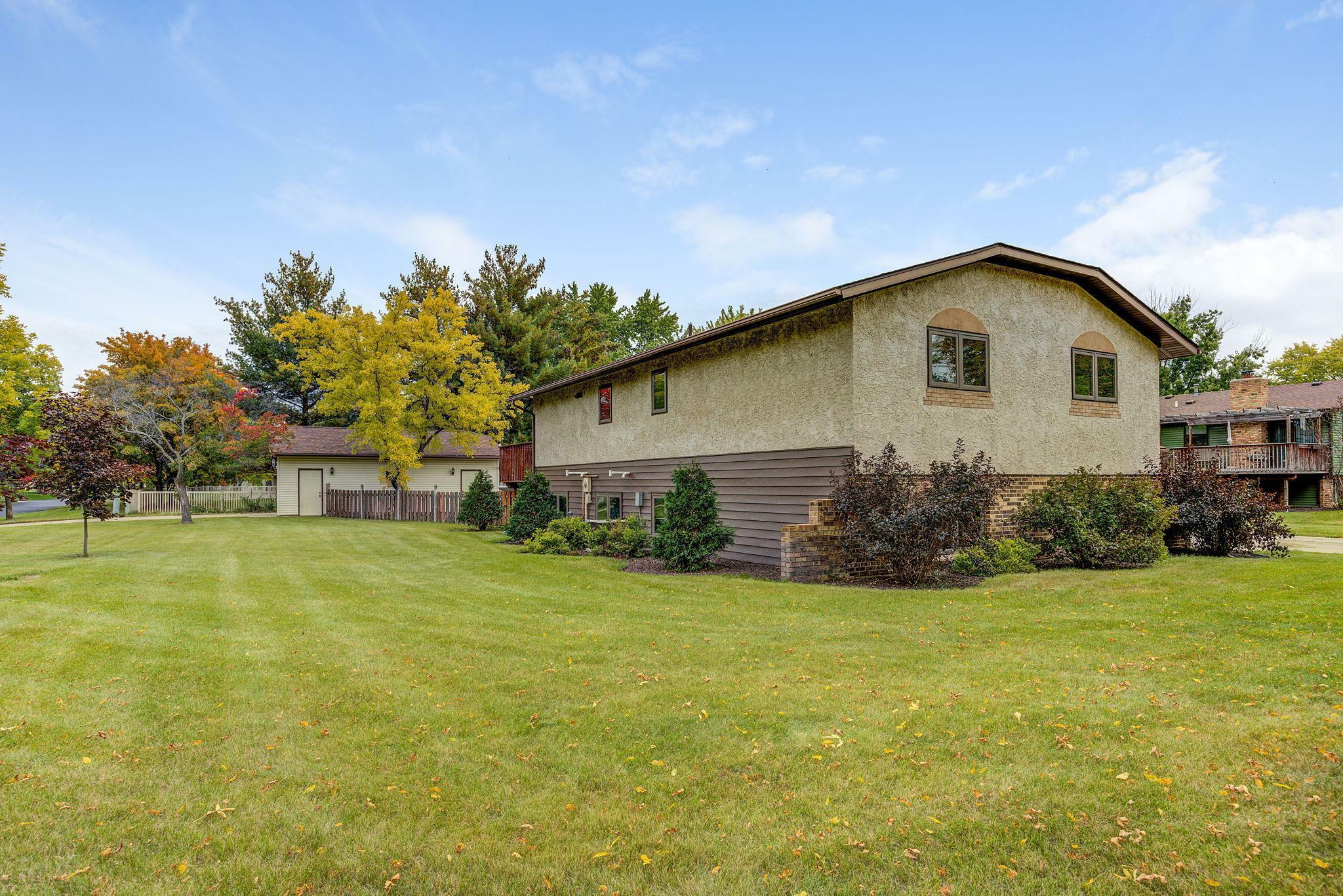 Property Photo:  845 Lasalle Place  MN 56301 
