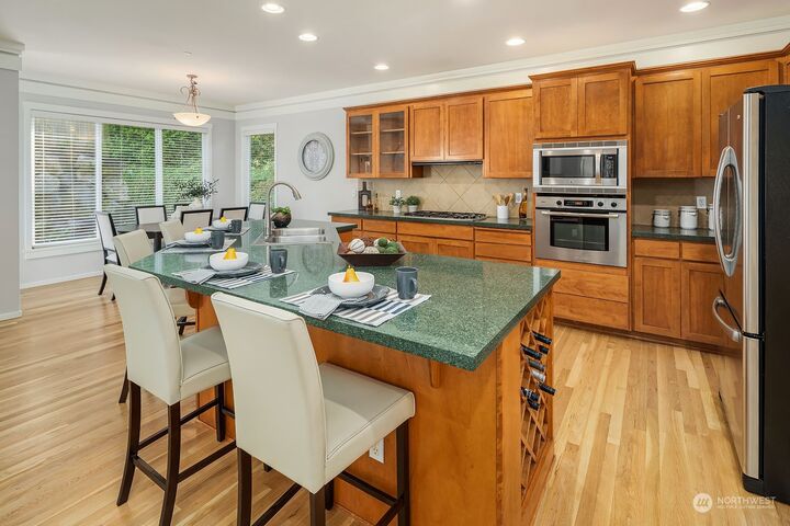 Property Photo: 16101 SE 45th Street WA 98006