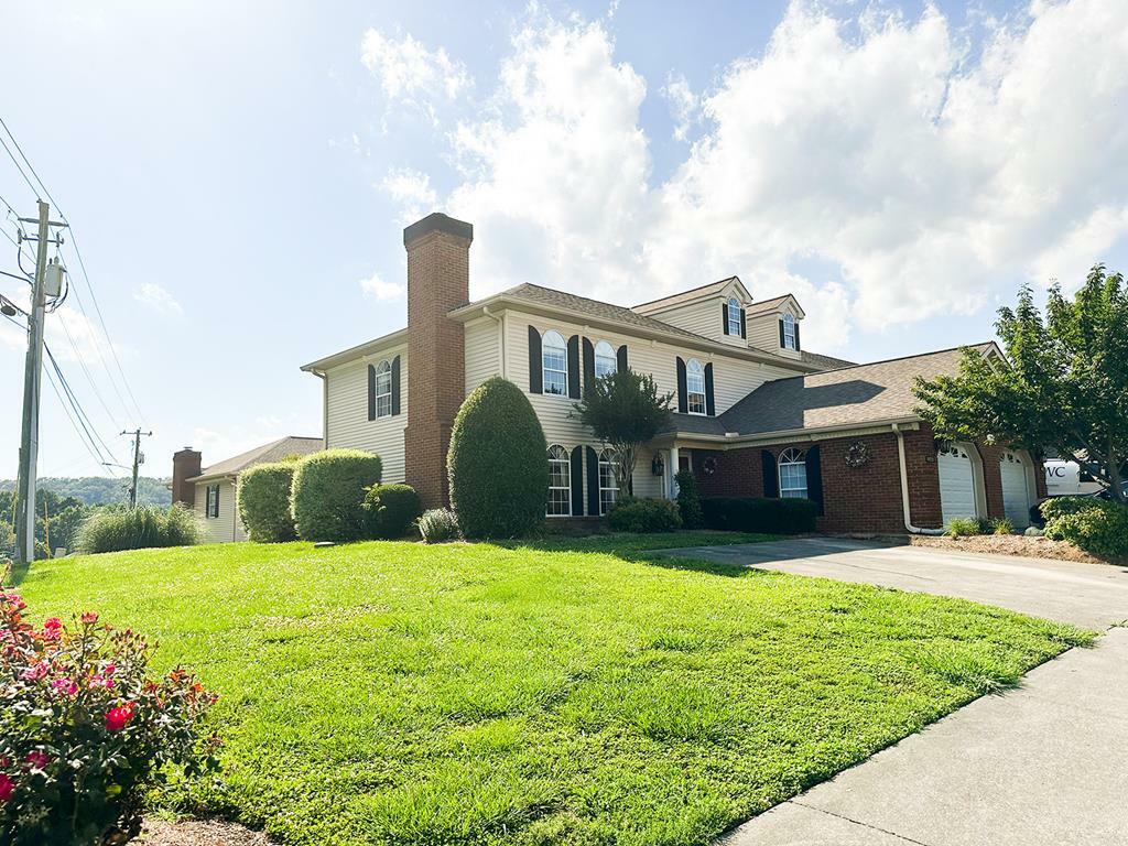 Property Photo:  1701 Pin Oak Drive  GA 30721 