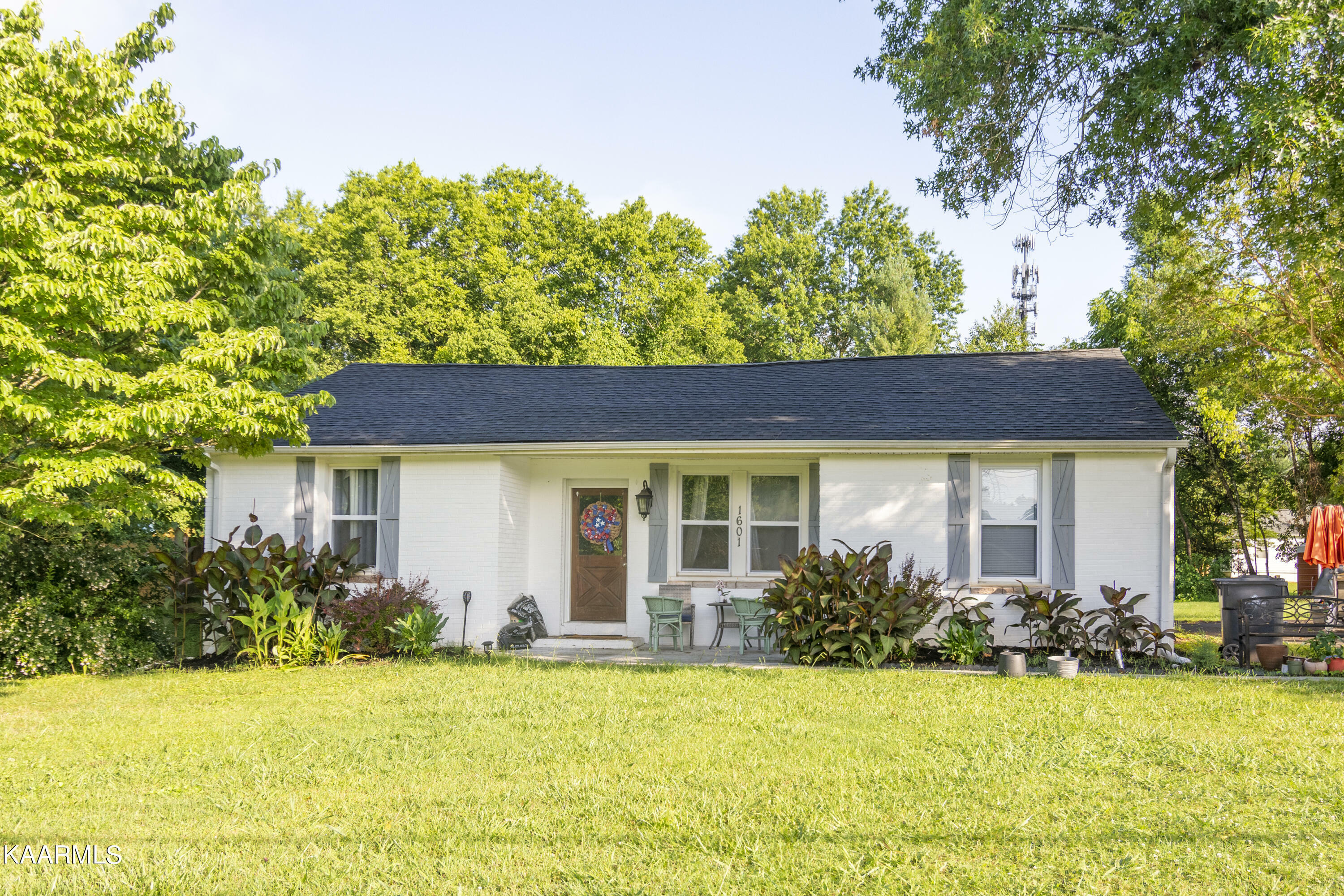 Property Photo:  1601 Charles Drive  TN 37918 