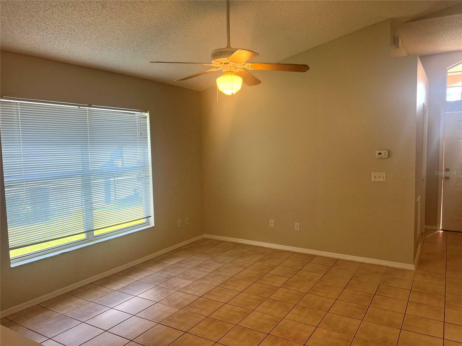 Property Photo:  2113 Hannah Lane  FL 32826 