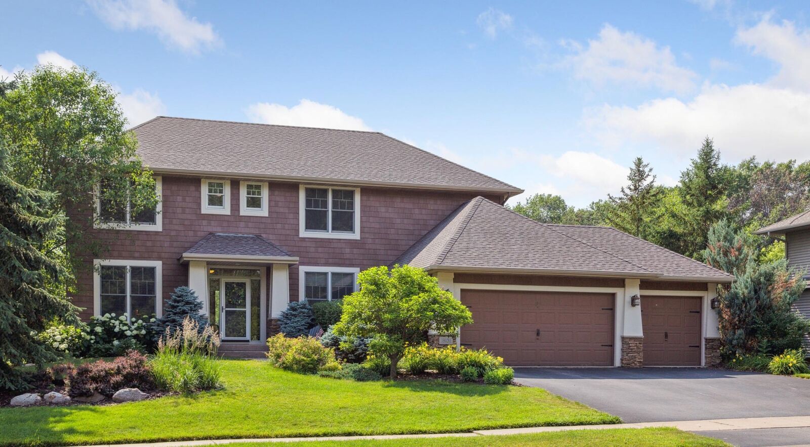 Property Photo:  18031 Kingsway Path  MN 55044 