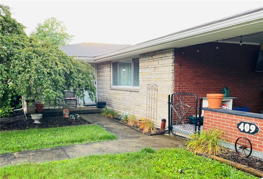 Property Photo: 409 Davidson Ave PA 15425