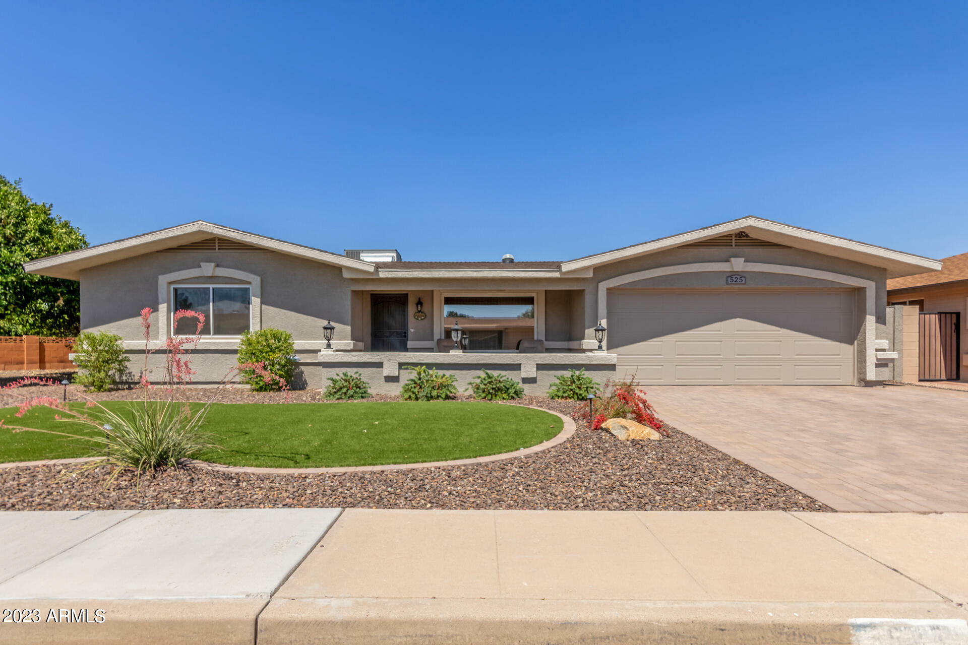 Property Photo:  525 S Nassau --  AZ 85206 