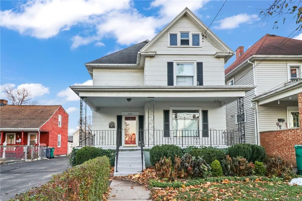 Property Photo:  1839 Niagara Avenue  NY 14305 