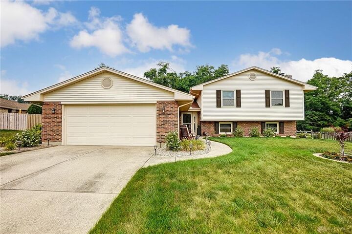 2880 Westminster Way  Springboro OH 45066 photo
