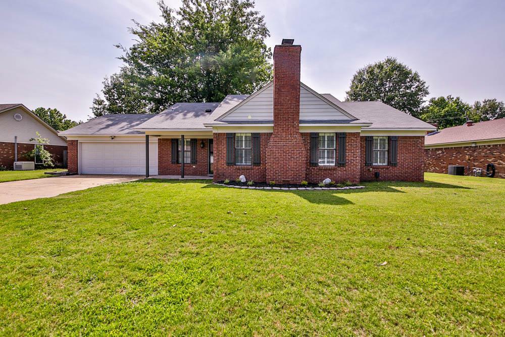 Property Photo:  202 Windsor Drive  AR 72301 