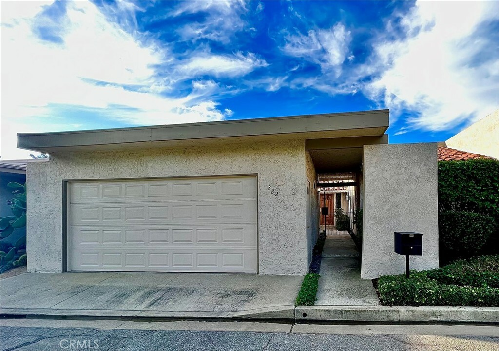 Property Photo: 882 W Highpoint Drive CA 91711