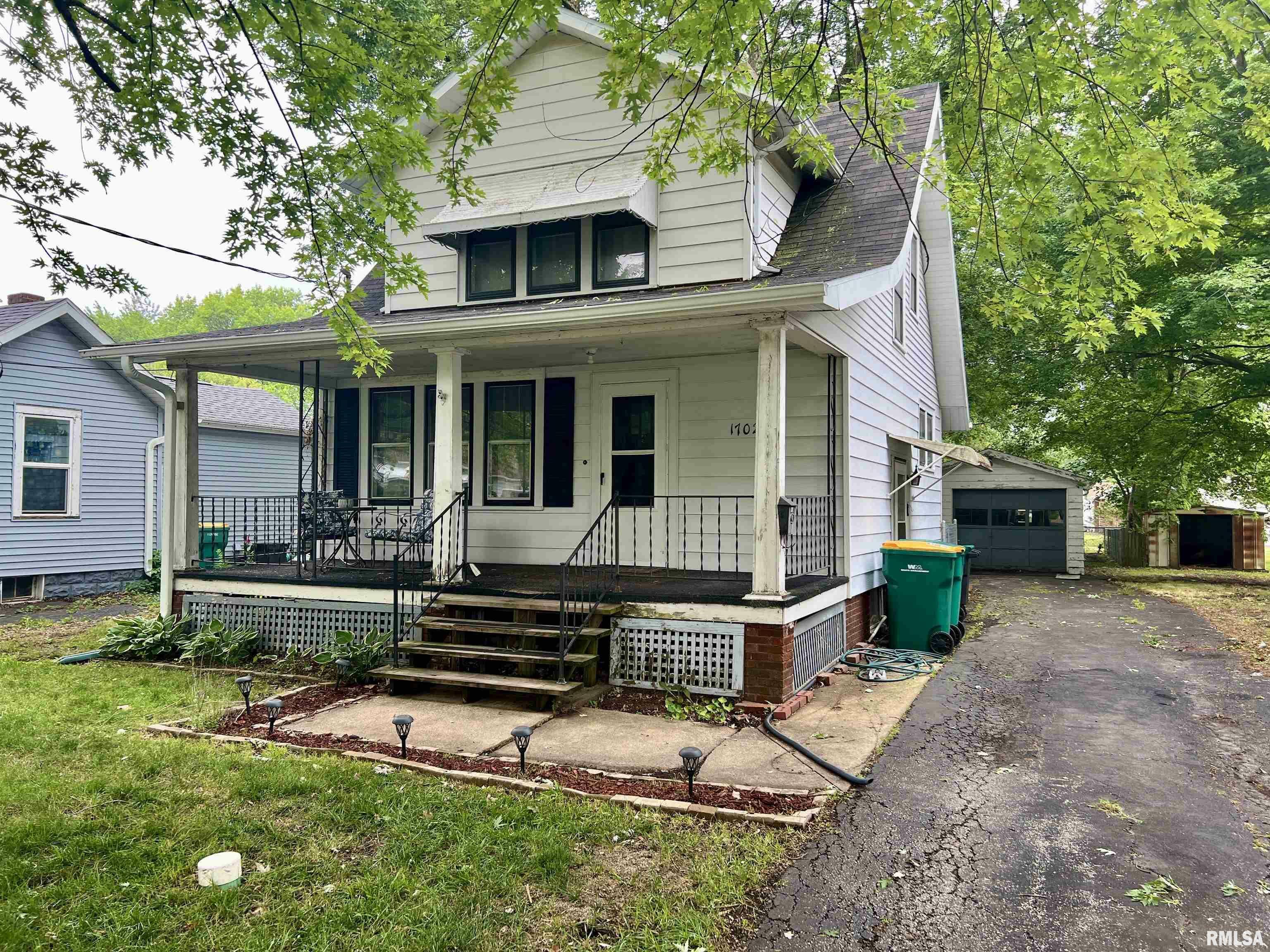 1702 Bateman Street  Galesburg IL 61401 photo