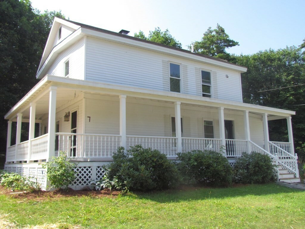 Property Photo: 7 Maple Place A MA 01475