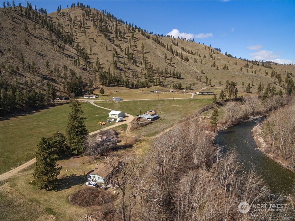 Property Photo:  234 Dinkelman Lane  WA 98822 